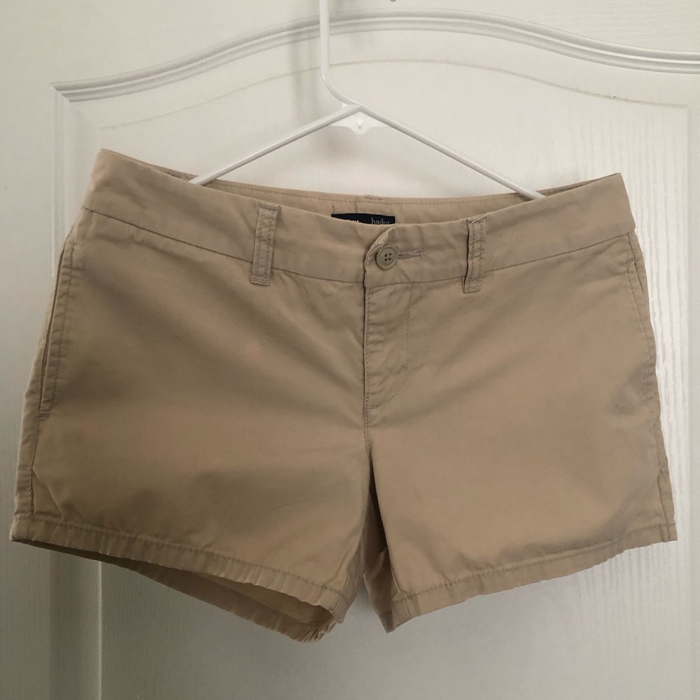 GAP Women’s Twill “Hadley” style Shorts. Size 2